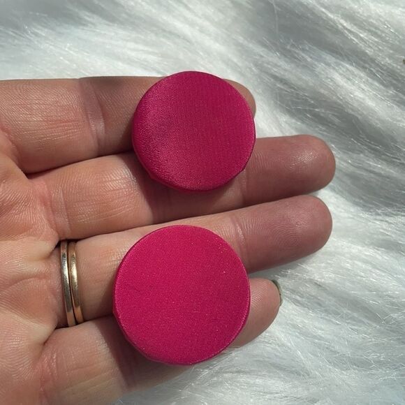Hot Pink Vintage Fabric Cover Button Stud Earring - Picture 3 of 6